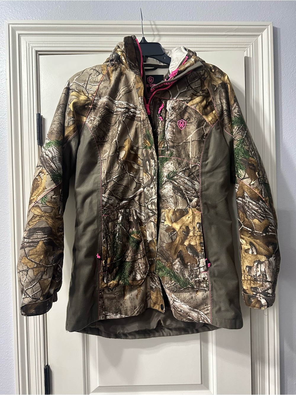 Realtree Camo Women’s Jacket with Pink Accents